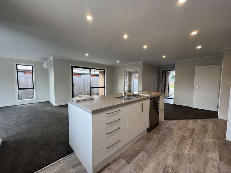 29 Geoff Geering Drive Netherby_4