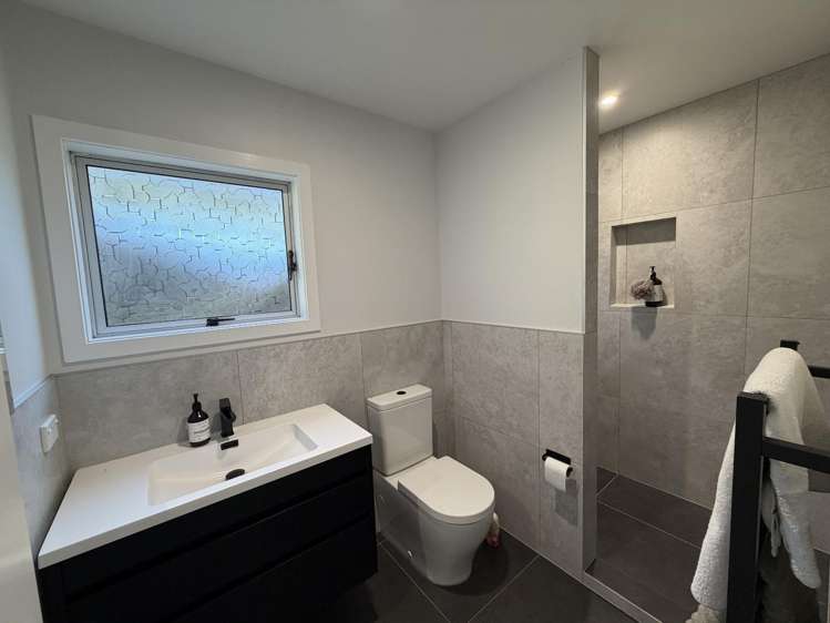 74 Catherine Crescent (Downstairs) Whitianga_8