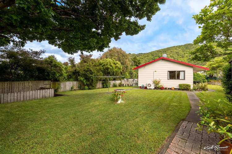 44a Larchmont Grove Totara Park_13