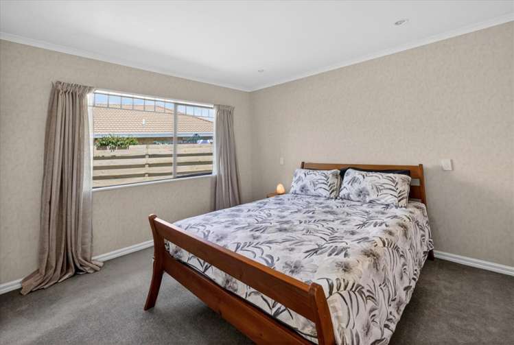 4 Halesia Place Mt Maunganui_24