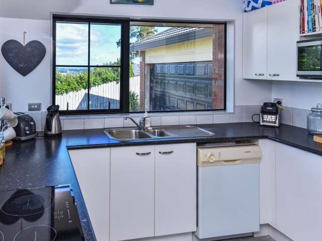 29 Saralee Drive Manurewa_3