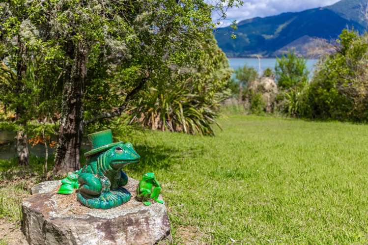 257 Queen Charlotte Drive Havelock_18