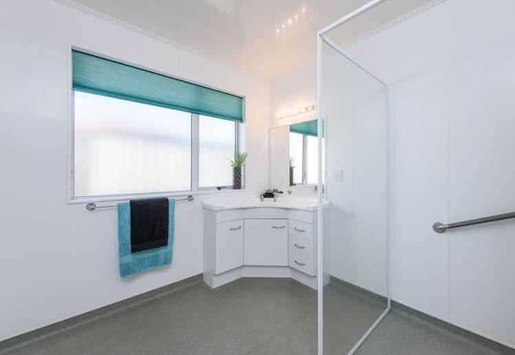 57 Starveall Street Brightwater_12