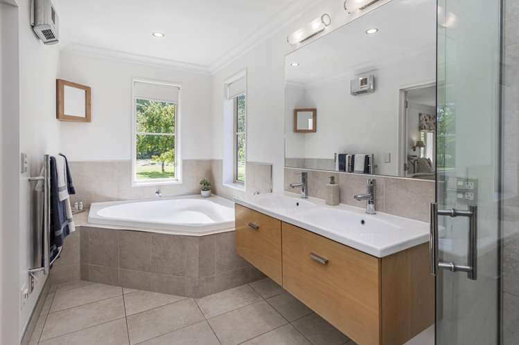 65 Glengarriff Drive Lincoln_15