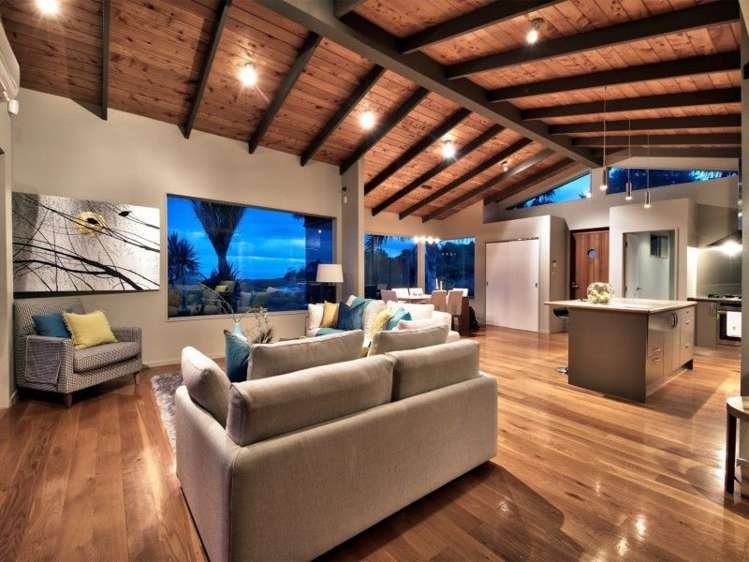 632 Huia Road Parau_8