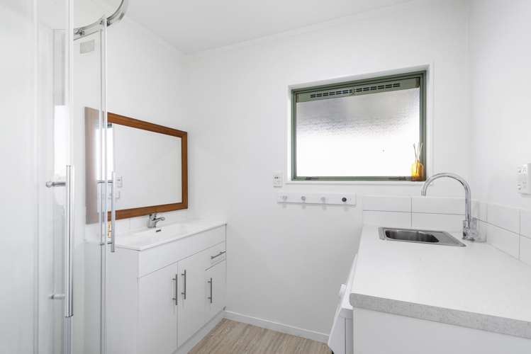 29B Henderson Crescent Parkvale_8