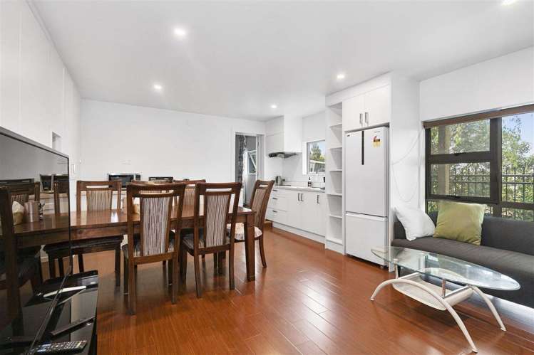 77A Royal Road Massey_28