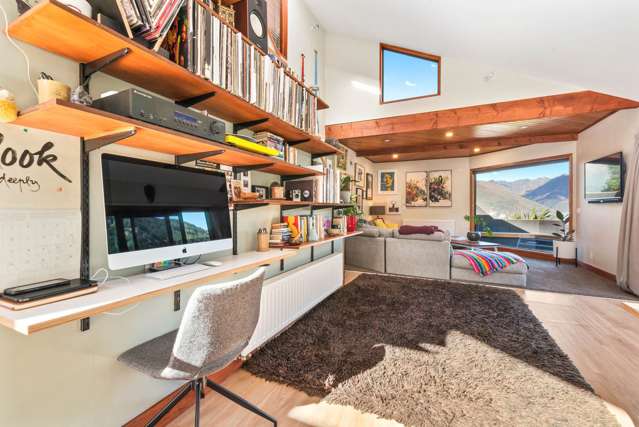 11b Mackinnon Terrace Fernhill/Sunshine Bay_3