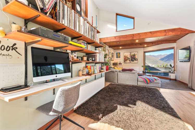 11b Mackinnon Terrace Fernhill/Sunshine Bay_3