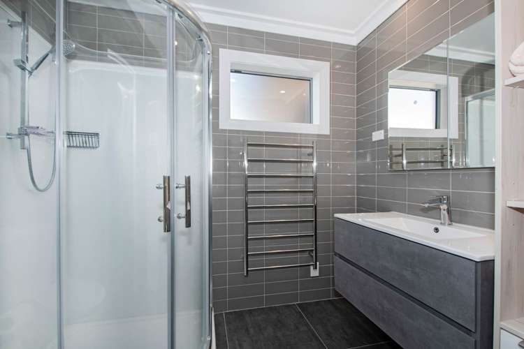 4 Vale Road Riverside_8