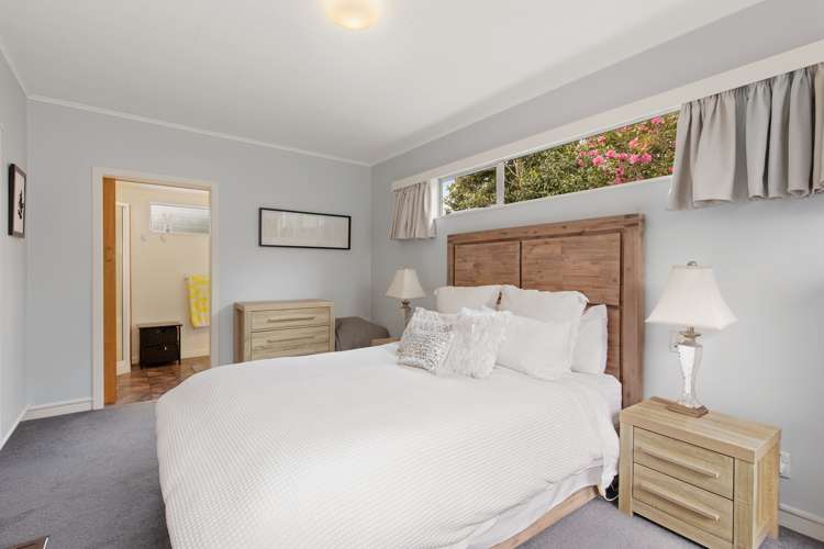 8 Whites Line West Woburn_11