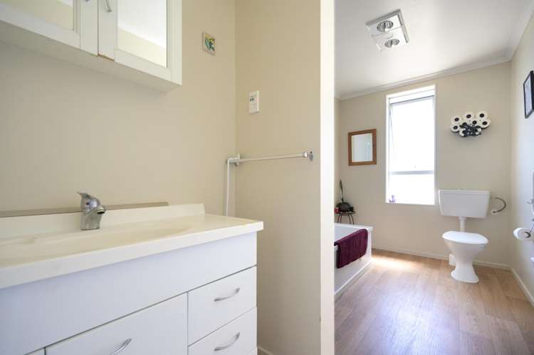 71 Waverley Street Karamea_25