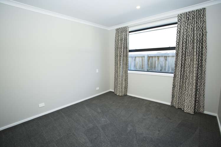 32 Charlesworth Drive Allenton_10