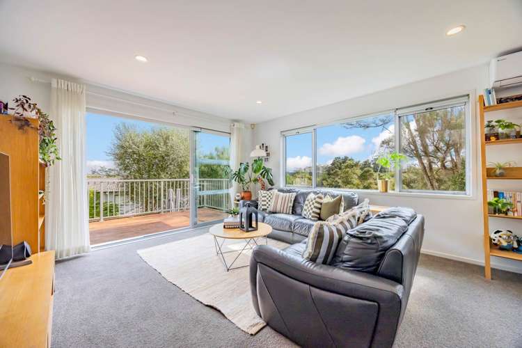 37 Bernard Magnus Lane Greenhithe_4