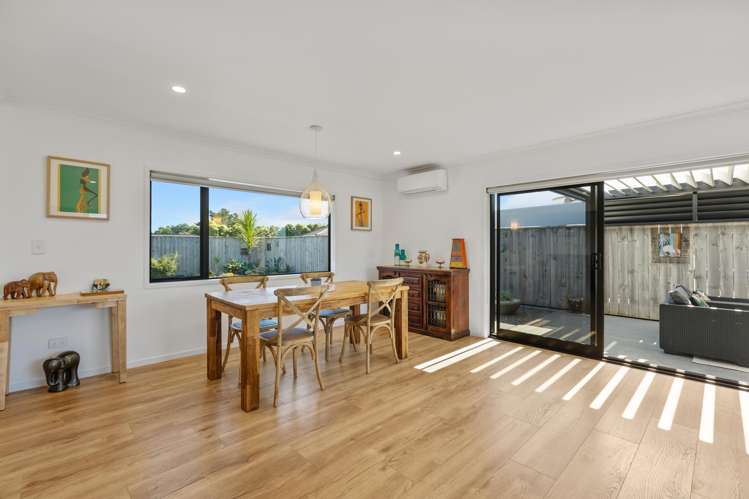 32 Honeyfield Drive Whalers Gate_8