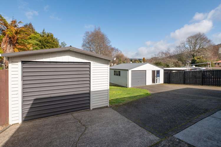 24 Joanne Crescent Pukehangi_17