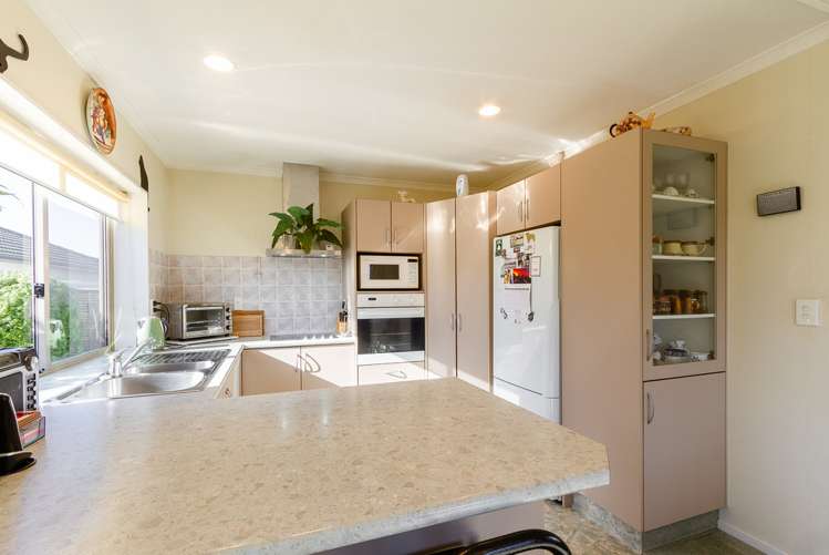 8 Ellerslie Place Taradale_7