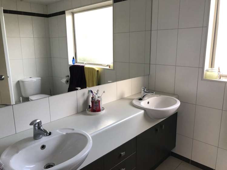 121 Pine Harbour Parade Beachlands_9