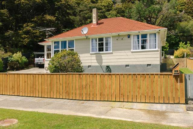 256 Waddington Drive Naenae_1