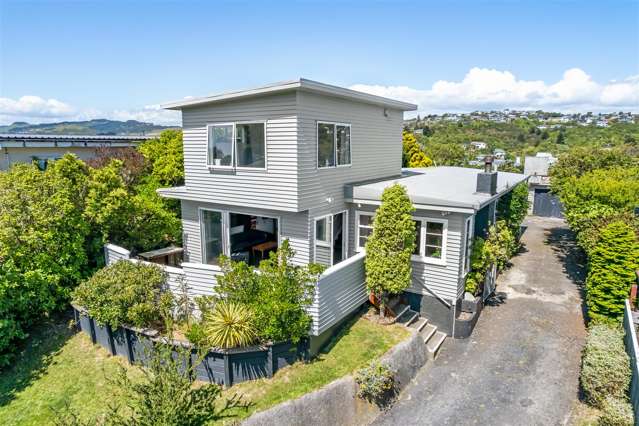 Tranquil 1950s Family home in Central Johnsonville