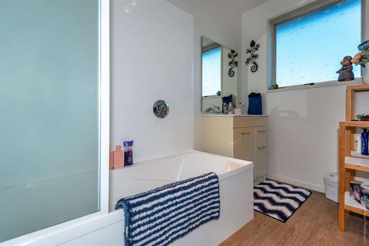 4/110 Barbour Street Waltham_18