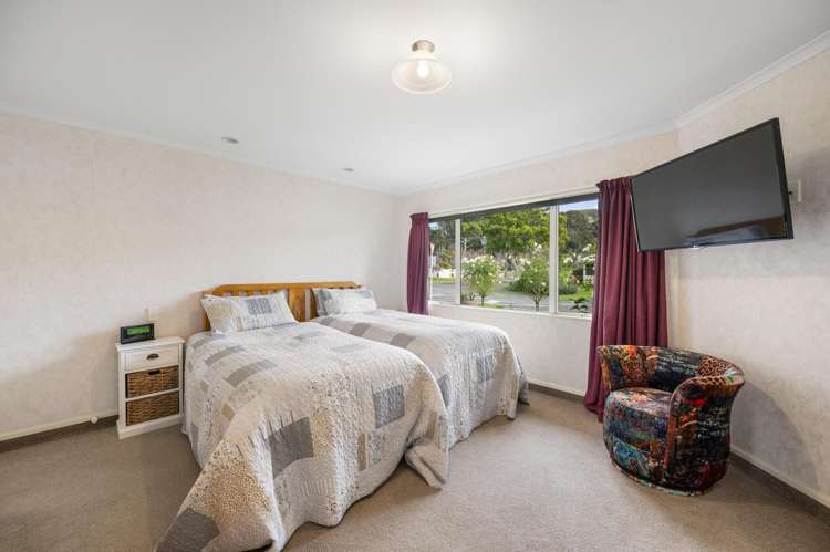 2 Lowndes Place Taradale_9