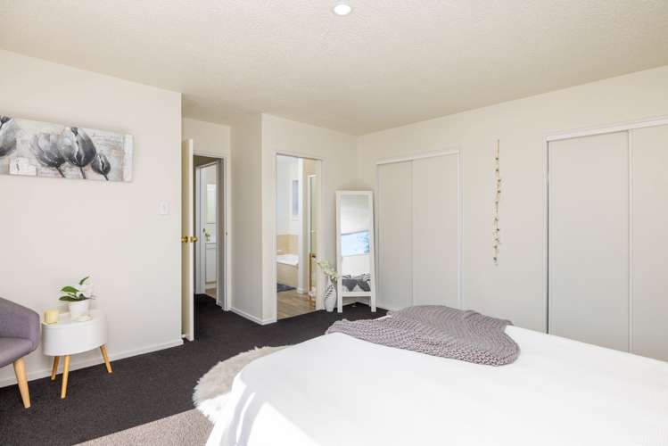 33 Sylvia Street Parklands_8