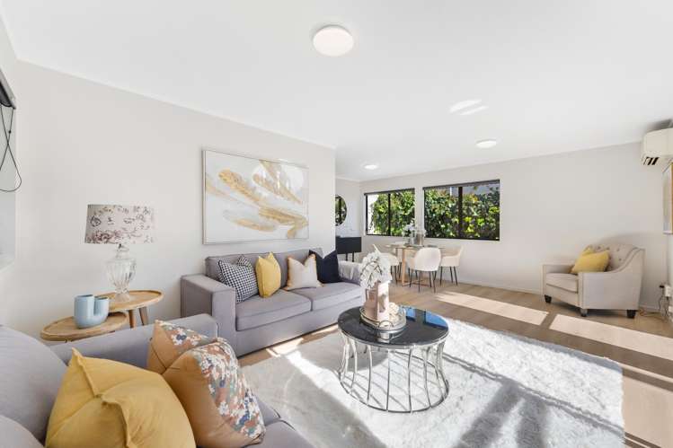 2/102 Elliot Street_0