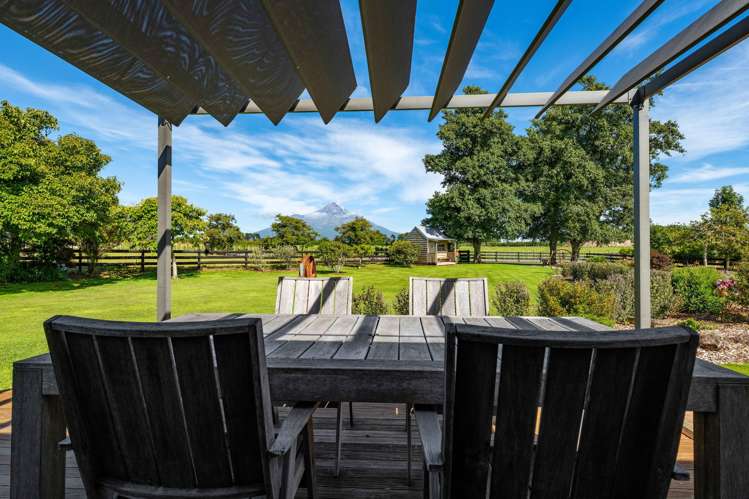 144 Monmouth Road Stratford_25