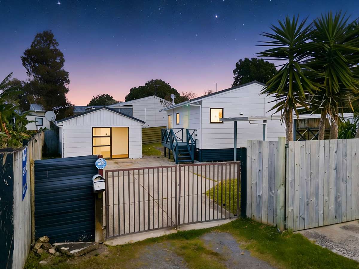 2/9 Maplesden Drive_0