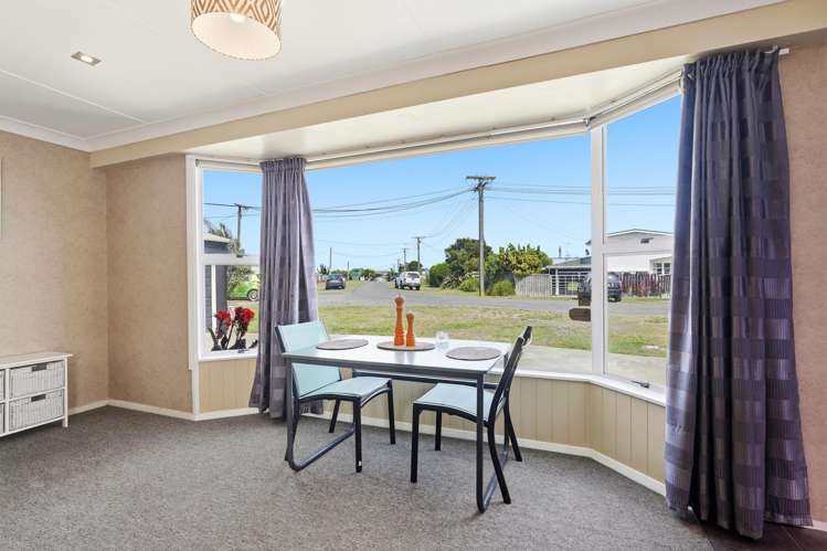 10 Andresen Street Foxton Beach_3
