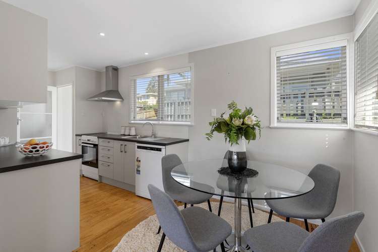 62 Lauderdale Road Birkdale_9