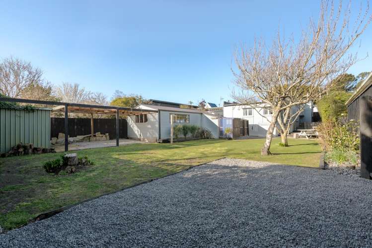 41 Batten Grove The Pines Beach_16