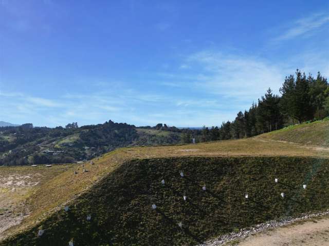 VIEWS, ELEVATION, GEOTECH AVAILABLE