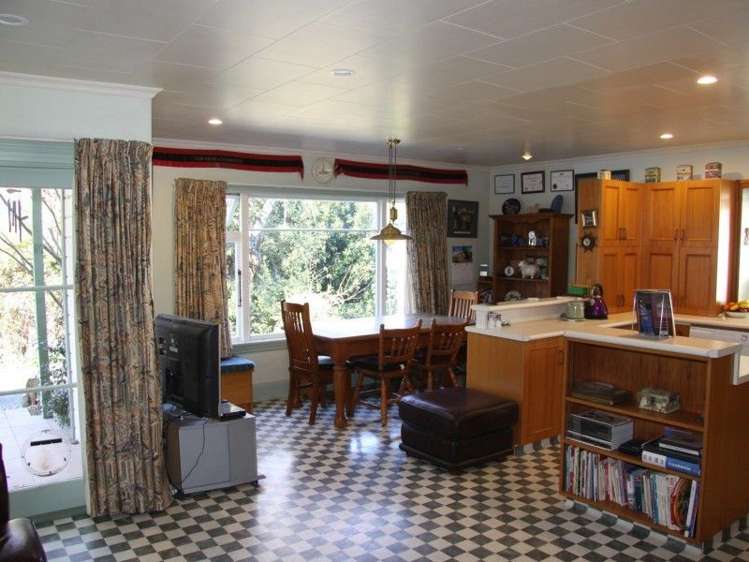 1821 North Eyre Road West Eyreton_14