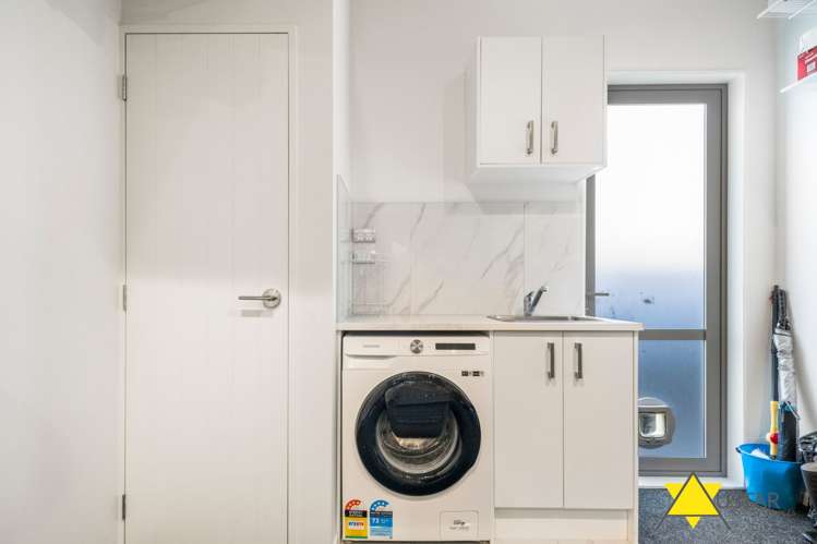 53D McLeod Road Te Atatu South_13