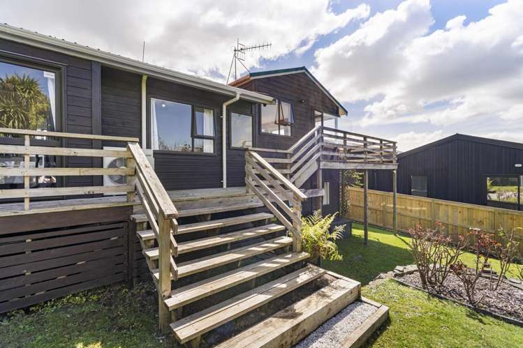7a Huia Avenue Forest Lake_16