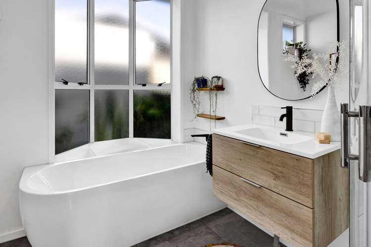 143 Mangorei Road Merrilands_13