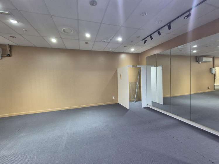 Shop 3/190 Stoddard Road Mt Roskill_4