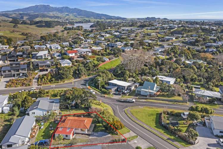 1 Sunshine Rise Raglan_19