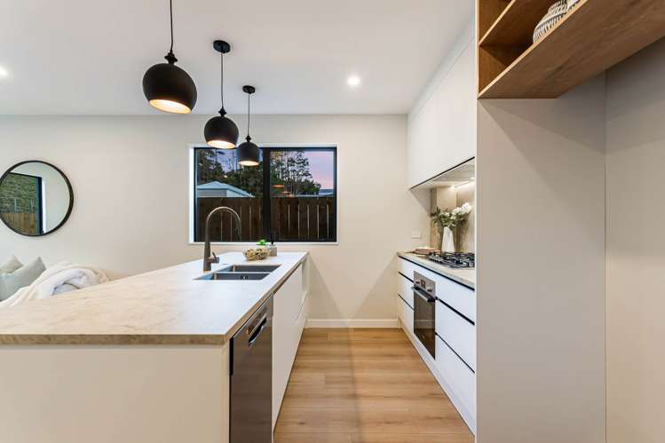 56 Ara Taha Crescent Orewa_6