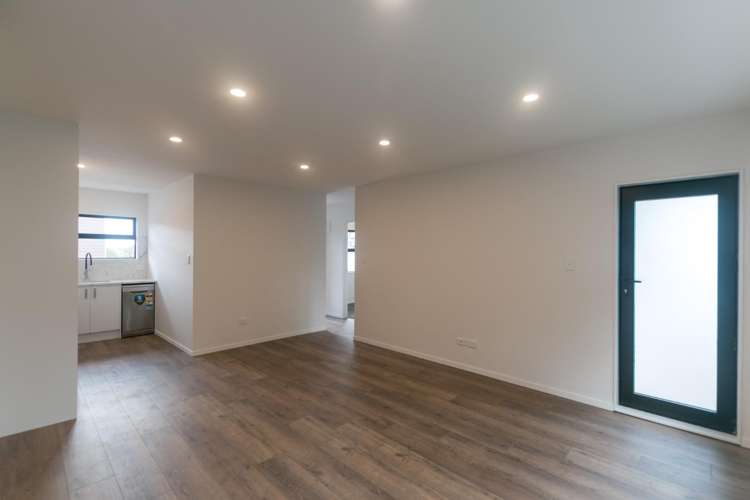 9/46 Mount Smart Road 10051_2