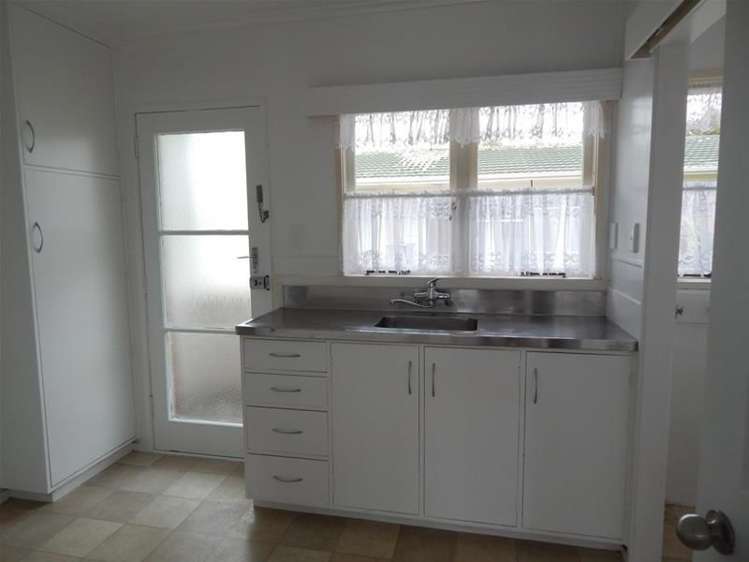 2/124 Te Atatu Road Te Atatu South_1