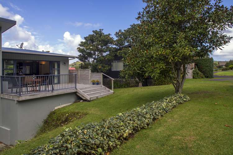 24 Grierson Close Hahei_24