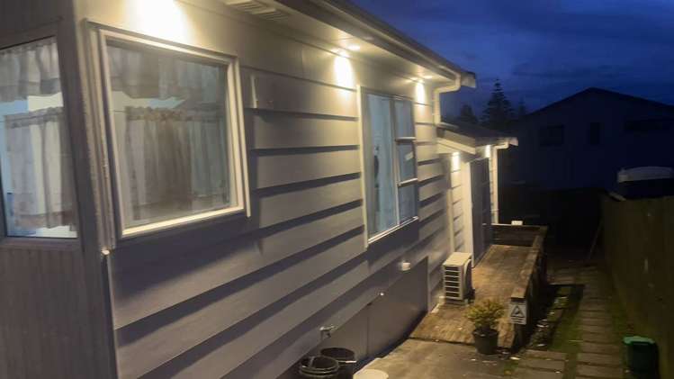 2/70 Seaview Road Glenfield_8