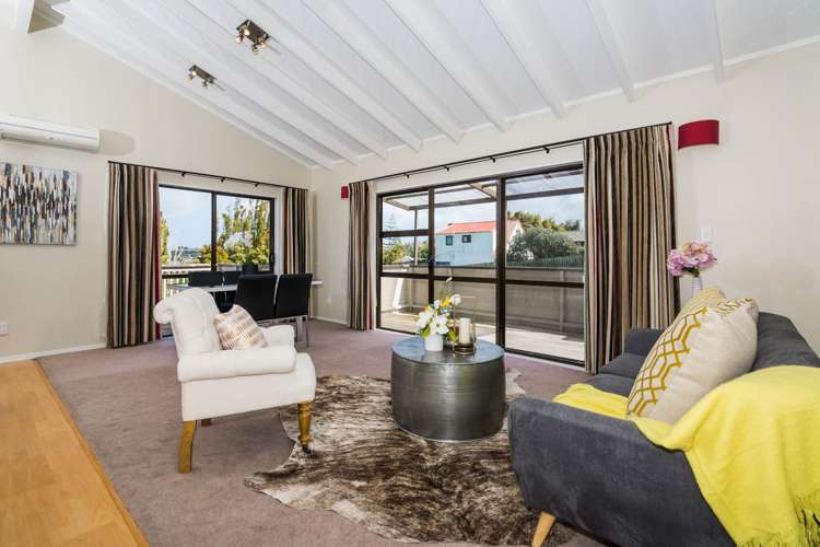 324b East Coast Road Sunnynook_2