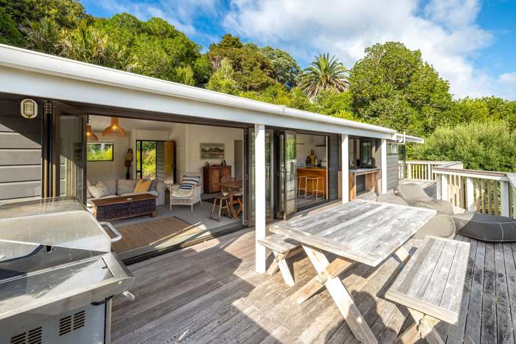 84 Coromandel Road Oneroa_16