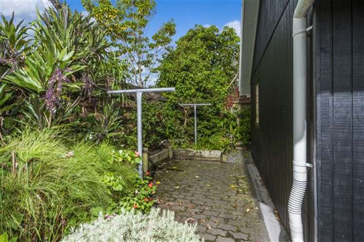 2/4 Fraser Road Narrow Neck_15