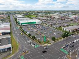High-profile supermarket in Henderson
