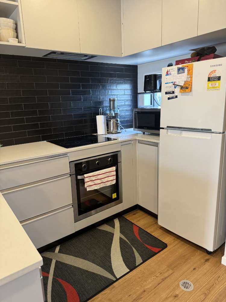 2/119 Bruce Mclaren Road Henderson_3